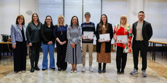 El salón de actos del IAJ ha acogido la entrega de premios de la 11ª edición de la entrega de microrrelatos