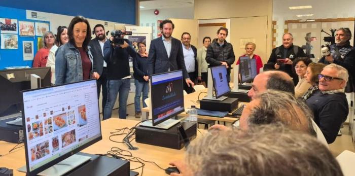 La Consejera en funciones ha visitado este viernes el hogar de personas mayores del IASS en Monzón