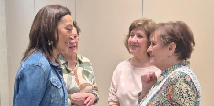 La Consejera en funciones ha visitado este viernes el hogar de personas mayores del IASS en Monzón