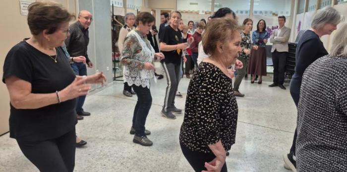 La Consejera en funciones ha visitado este viernes el hogar de personas mayores del IASS en Monzón