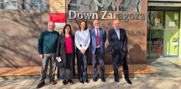 La Consejera en funciones ha visitado Fundación Down Zaragoza este viernes, jornada previa al Día mundial de las personas con síndrome de Down