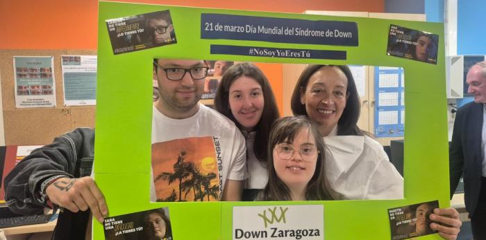 La Consejera en funciones ha visitado Fundación Down Zaragoza este viernes, jornada previa al Día mundial de las personas con síndrome de Down