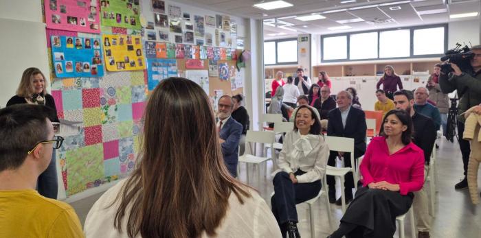 La Consejera en funciones ha visitado Fundación Down Zaragoza este viernes, jornada previa al Día mundial de las personas con síndrome de Down