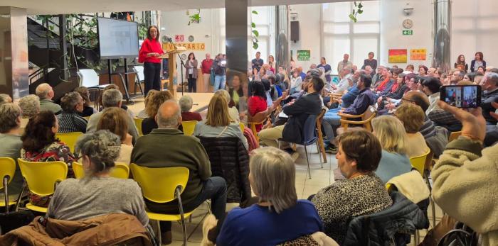 El Hogar Huesca ha celebrado este viernes cuatro décadas de comunidad y actividades para personas mayores