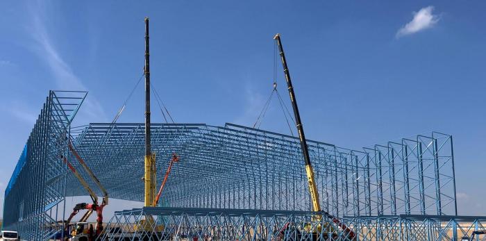 Visita a las obras de la fábrica y hangar de dirigibles estratosféricos.