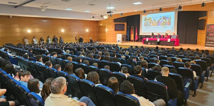 Unos 300 participantes del programa Alumnado Ayudante han estado este viernes en Teruel en una jornada de convivencia