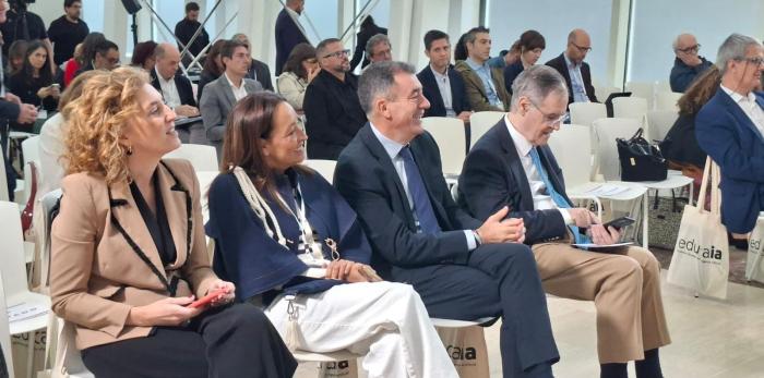 El Foro EducaIA es un espacio de encuentro dedicado al análisis estratégico del papel de la Inteligencia Artificial en los sistemas educativos