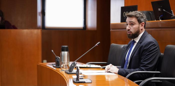 Este martes ha comparecido el director general de Política Educativa, José Luis Ferrando, en las Cortes de Aragón