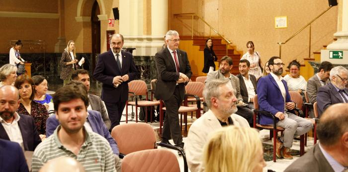 Lambán cierra el Foro de reducción de emisiones difusas