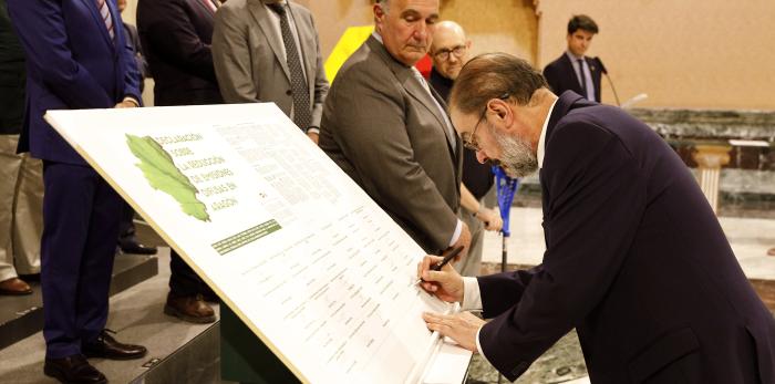 Lambán cierra el Foro de reducción de emisiones difusas