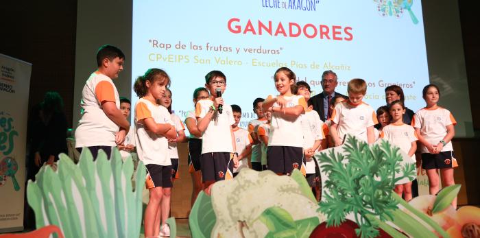 Olona participa en la entrega de los premios del 'II Foro Interescolar de las frutas, verduras y leche de Aragón'