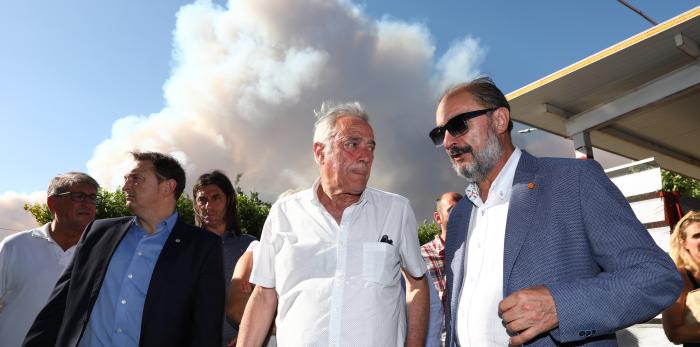 Lambán visita la zona afectada por el incendio de Ateca