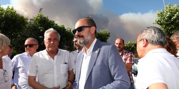 Lambán visita la zona afectada por el incendio de Ateca