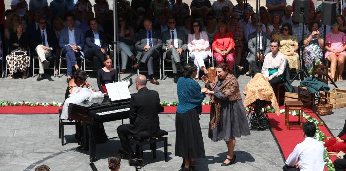 Lambán asiste al 90 aniversario de la proclamación como alcaldesa de María Domínguez