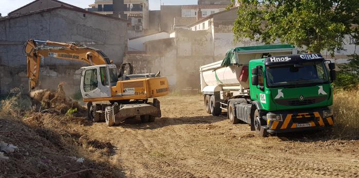 Inicio de los trabajos de la primera fase de construcción de 27 viviendas de alquiler para jóvenes en el solar de la Merced en Huesca