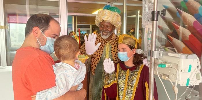 Visita de los Reyes Magos al Hospital Infantil