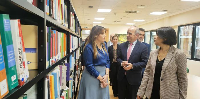 Las nuevas instalaciones cuentan con tres aulas, biblioteca y sala TIC.