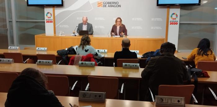 Rueda de prensa de Mayte Pérez, junto a José Ramón Ibáñez, sobre la financiación del Ayuntamiento de Zaragoza