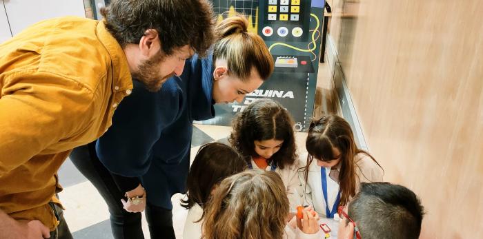 Maru Díaz presenta el scape room ‘Heroínas del Tiempo’ con motivo de la celebración del 11F