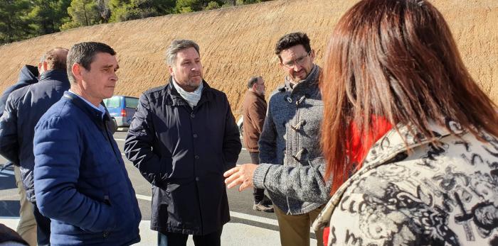 Inauguración del tramo de carretera que une las localidades de Torrevelilla y La Cañada de Verich