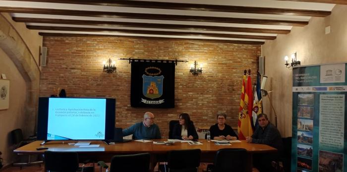 Presentación de la revista del Geoparque del Maestrazgo en el Patronato del Parque Cultural