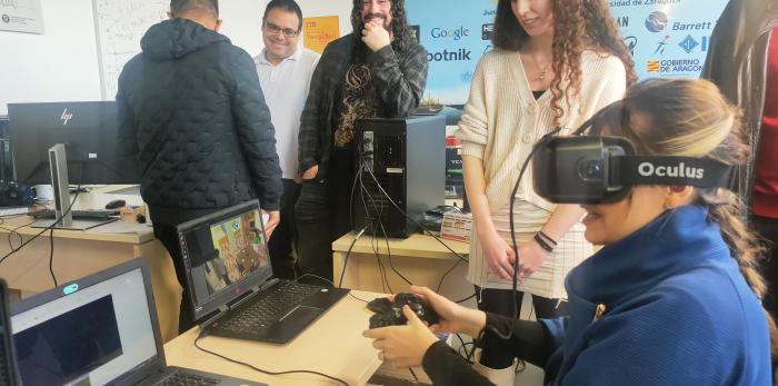 La consejera ha visitado hoy el edificio I+D y ha mantenido un encuentro con los investigadores predoctorales.