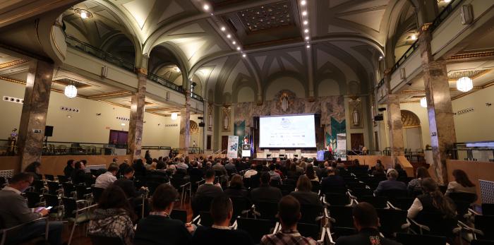 El foro se ha inaugurado en la sede de la Caja Rural de Aragón, en Zaragoza.