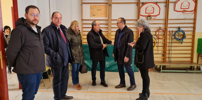 Visita al CEIP Ensanche de Teruel donde se va a llevar a cabo la ampliación y adecuación de patios