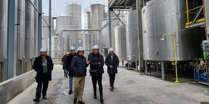 Visita de la consejera Marta Gastón a la empresa Solutex