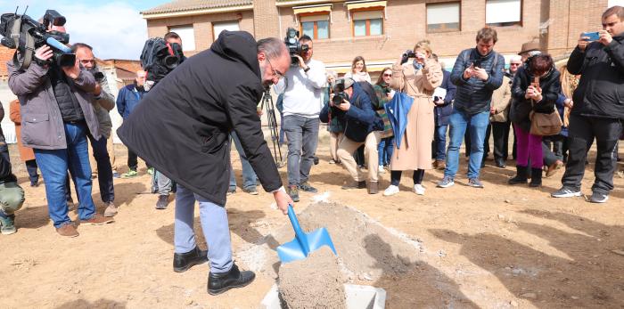 Primera piedra de la residencia de mayores de Ateca