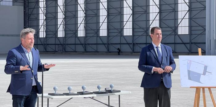 Inauguración del hangar
