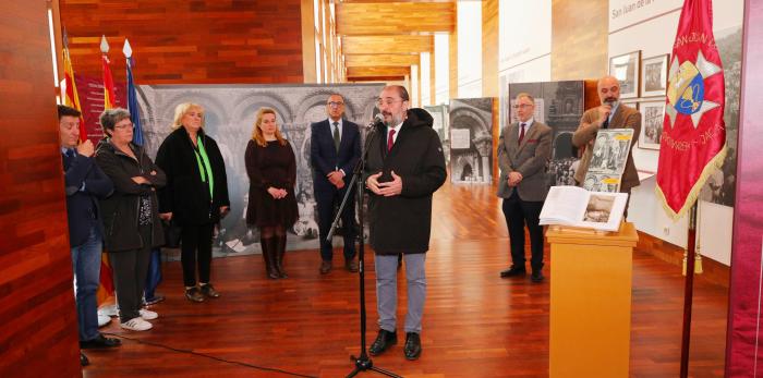El presidente Javier Lambán inaugura a exposición ‘Viajeros y fotógrafos en San Juan de la Peña 1840-1980’, en San Juan de la Peña