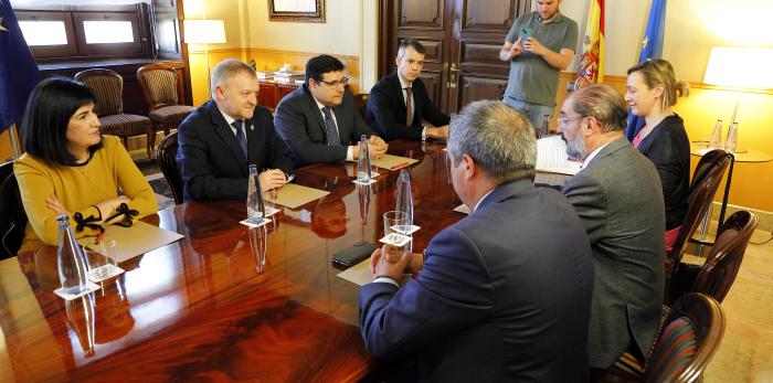 El Presidente de Aragón presenta la ampliación de una empresa