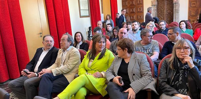 Sira Repollés visita Alcañiz y Caspe