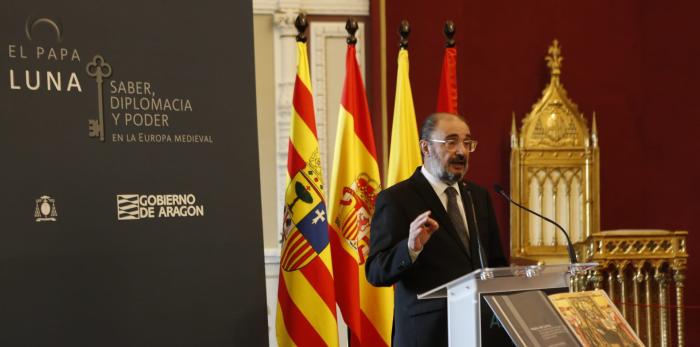 Javier Lambán inaugura la exposición "El papa Luna: saber, diplomacia y poder en la Europa medieval"