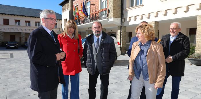 Lambán visita las obras de la depuradora en la zona de Sabiñánigo y presenta el plan de depuración