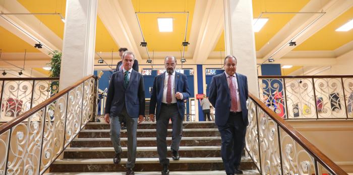 El Presidente Lambán mantiene una reunión con los responsables de Cámara de Comercio