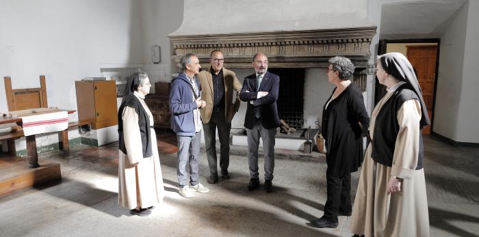 Visita al retablo de San Julián y Santa Lucía del Monasterio de las Canonesas del Santo Sepulcro