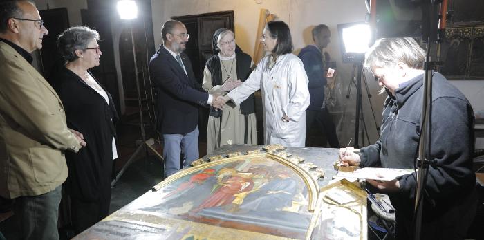 Visita al retablo de San Julián y Santa Lucía del Monasterio de las Canonesas del Santo Sepulcro