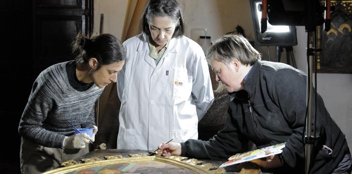 Visita al retablo de San Julián y Santa Lucía del Monasterio de las Canonesas del Santo Sepulcro