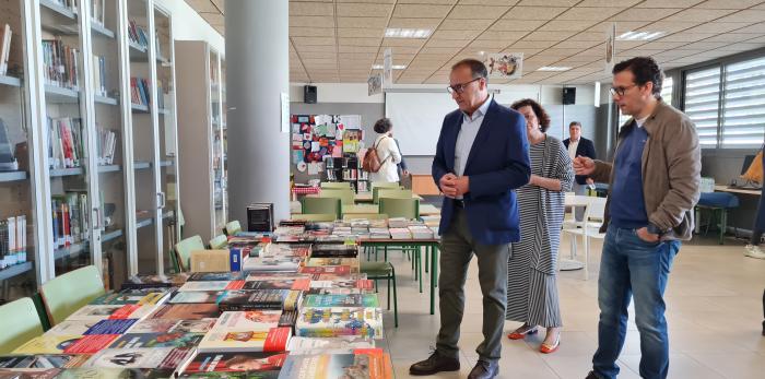 El consejero de educación visita el IES Torre de los Espejos, en Utebo