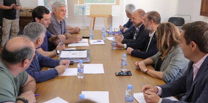 Reunión con los alcaldes por el incendio de San Agustín