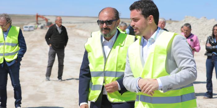 Lambán visita los regadíos del sector VIII de Monegros II