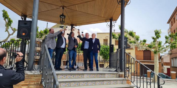 Los vecinos de Cariñena han participado en el brindis colectivo del Día del Vino.
