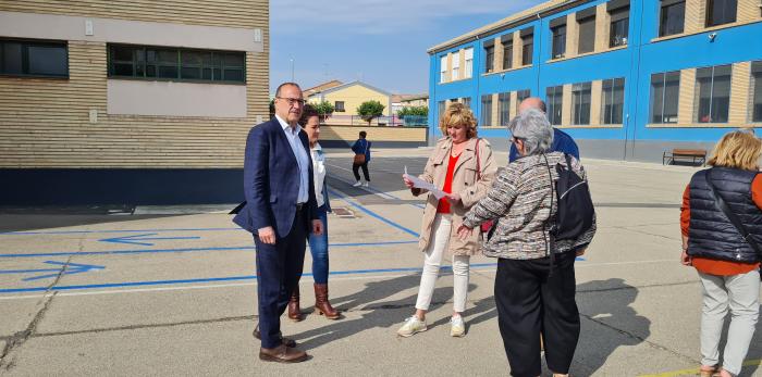 El consejero de Educación, Felipe Faci, visita el CPI María Domínguez, de Gallur