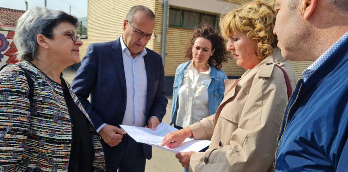 El consejero de Educación, Felipe Faci, visita el CPI María Domínguez, de Gallur