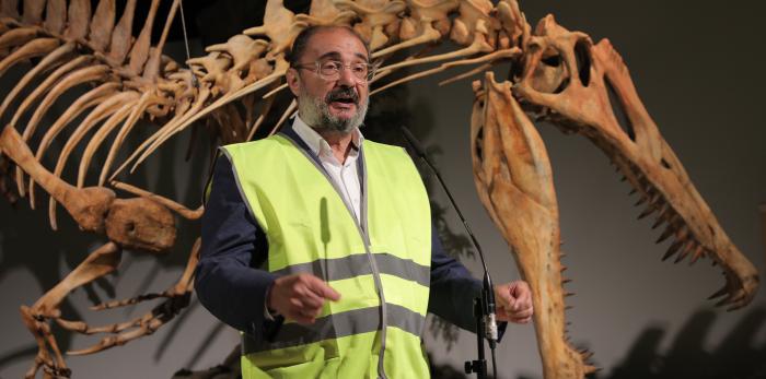 Lambán visita a la ampliación de Dinópolis
