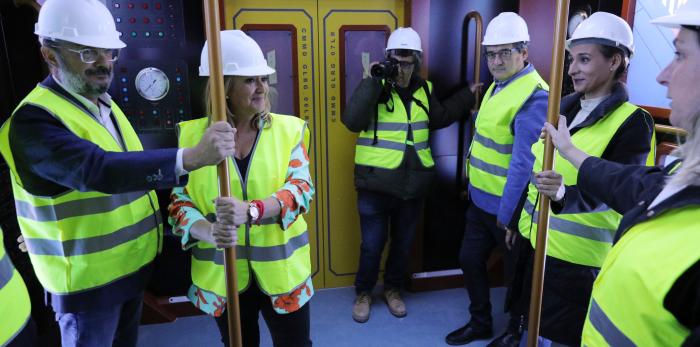 Lambán visita a la ampliación de Dinópolis