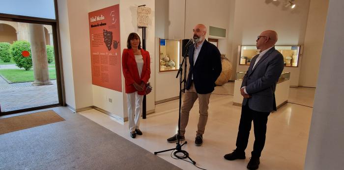 Capitel islámico donado al Museo de Huesca