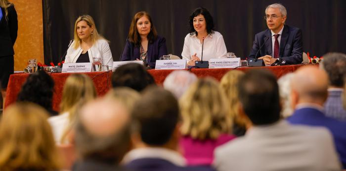 Acto de graduación de los másteres de ZLC, en su 20 aniversario.